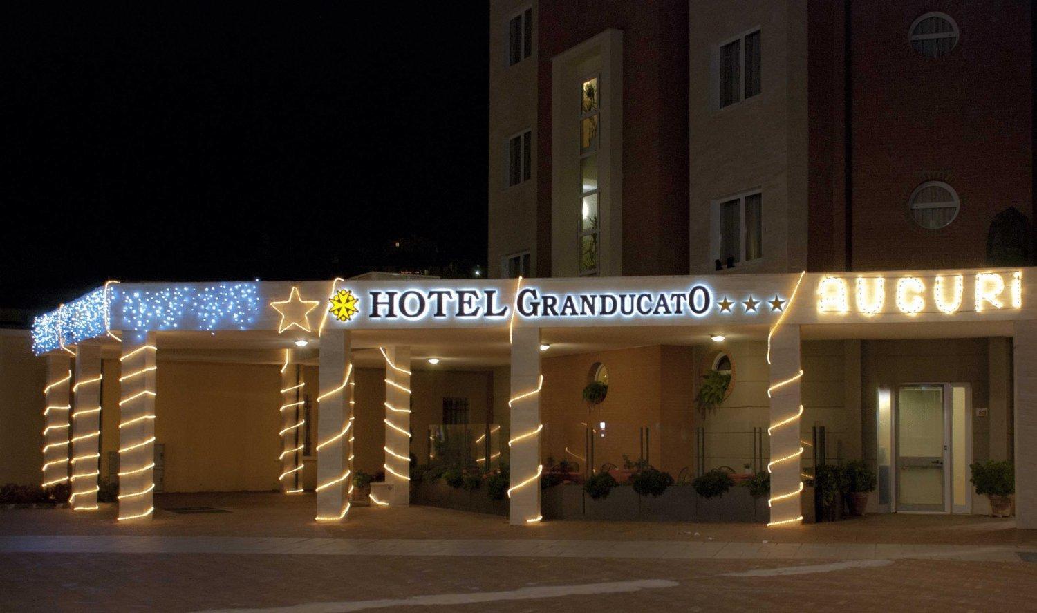 Hotel Granducato มอนเตลูโป ฟิโอเรนติโน ภายนอก รูปภาพ